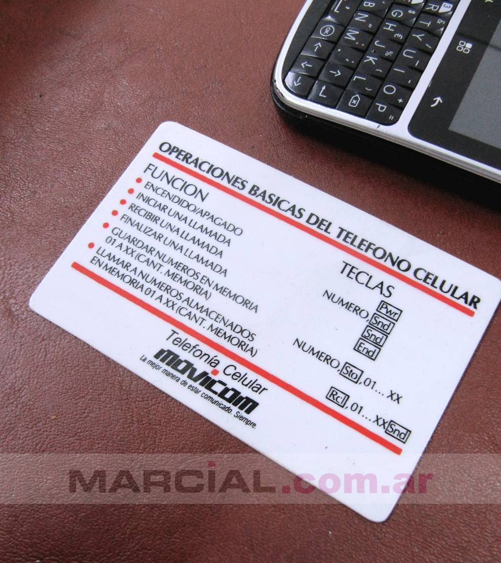 Tarjeta plástica que acompañaba a los teléfonos celulares Movicom Argentina. Este trabajo fue realizado en el año 1990