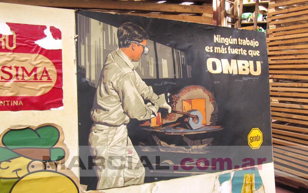 Afiche de la ropa de trabajo marca Ombú de Grafa, realizado en el año 1969. Este cartel fue realizado en cartulina e impreso a 12 colores